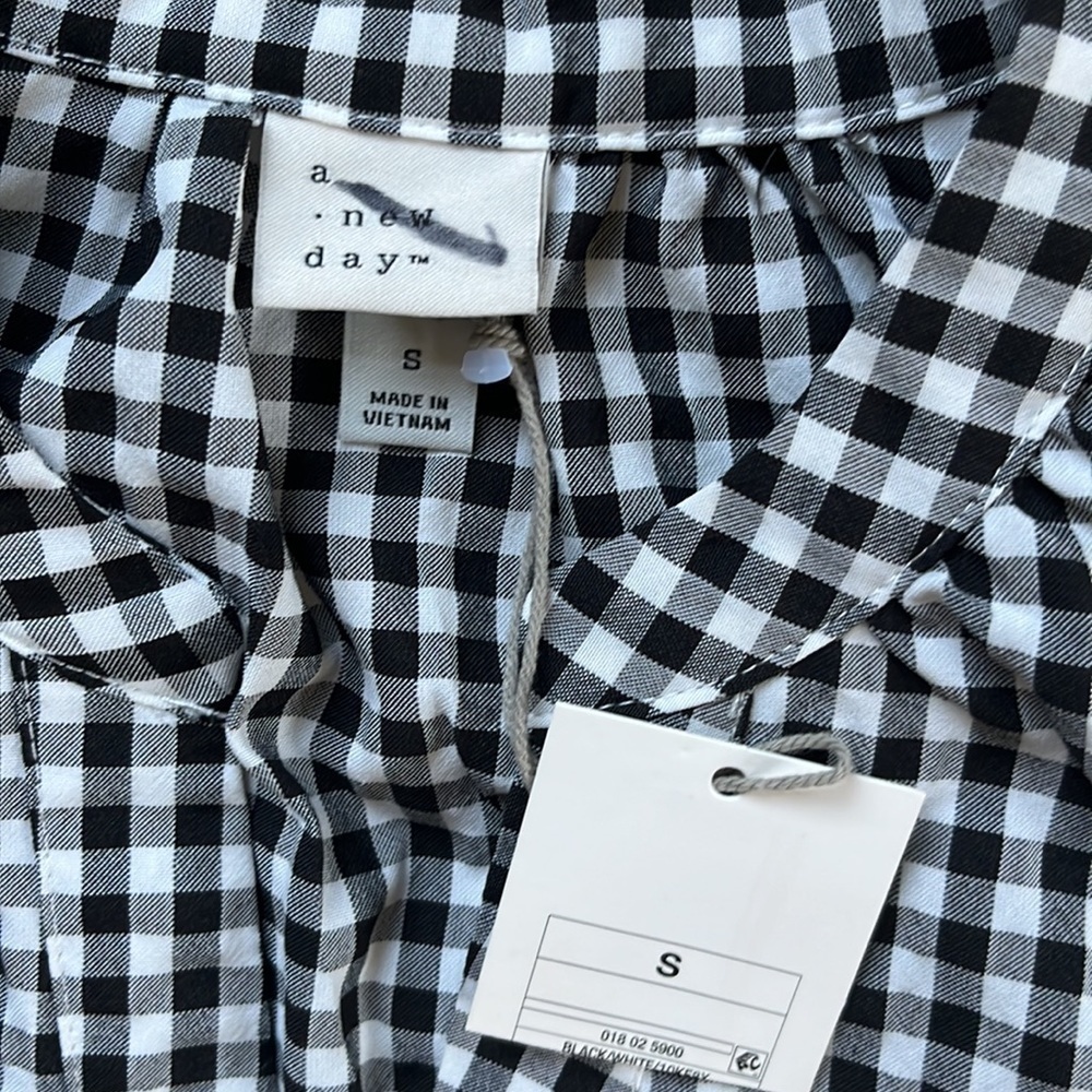 A NEW DAY Popover Top in Black/White Gingham NWT Small - Picture 4 of 13